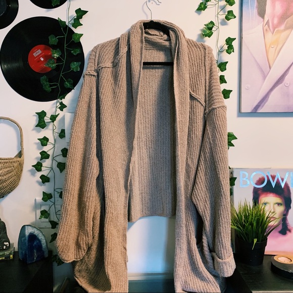 ☆ FREE PEOPLE CHUNKY CARDIGAN ☆